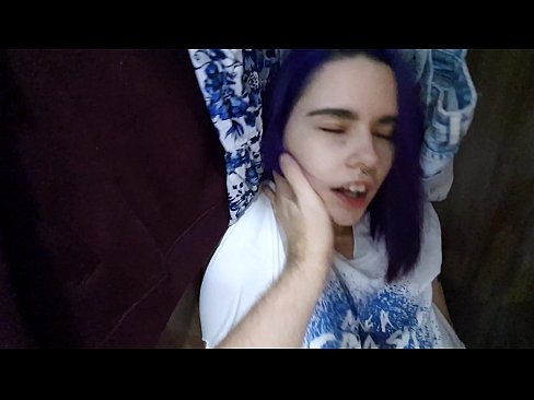 ❤️ Nahita ny rahavaviko tao amin'ny efi-tranonao ary nanampy azy hisotro Super vetaveta amin'ny mg.eviewporn-com.ru ﹏